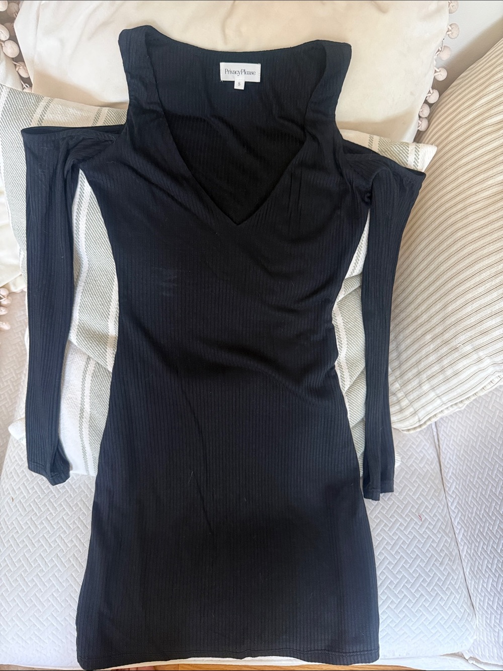 Privacy Please Black Cold-Shoulder Ribbed Long-Sleeve Dress
